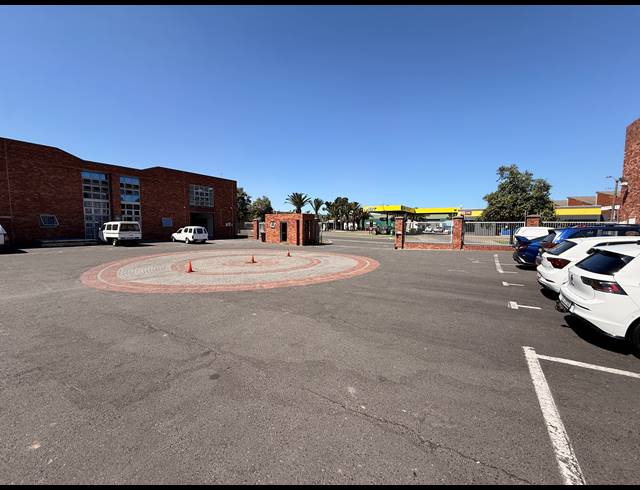 296M² WAREHOUSE TO LET IN BEACONVALE
